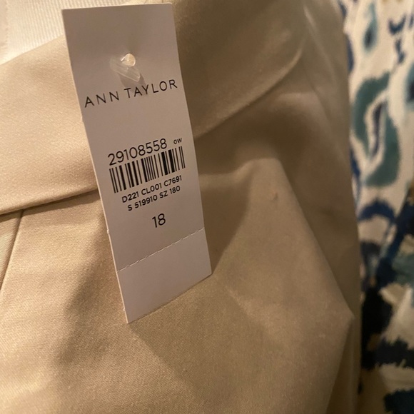 🔥NWT🔥 Ann Taylor Women’s Khaki Blazer ‼️🙂 - Picture 3 of 6